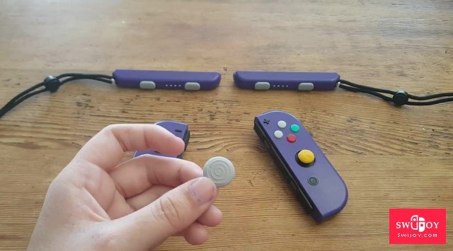 外国玩家自制Game Cube风格Switch手柄Joy-Con